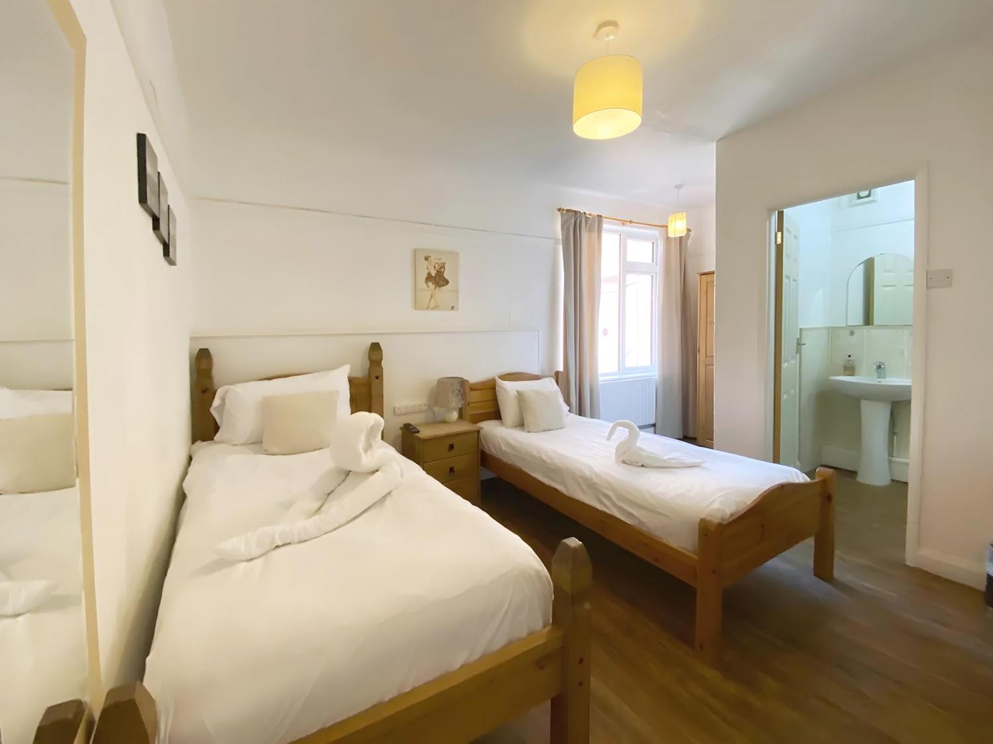 Hotel The Grand
